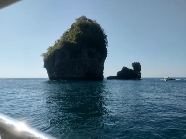 Felsen im Meer Koh Phi Phi